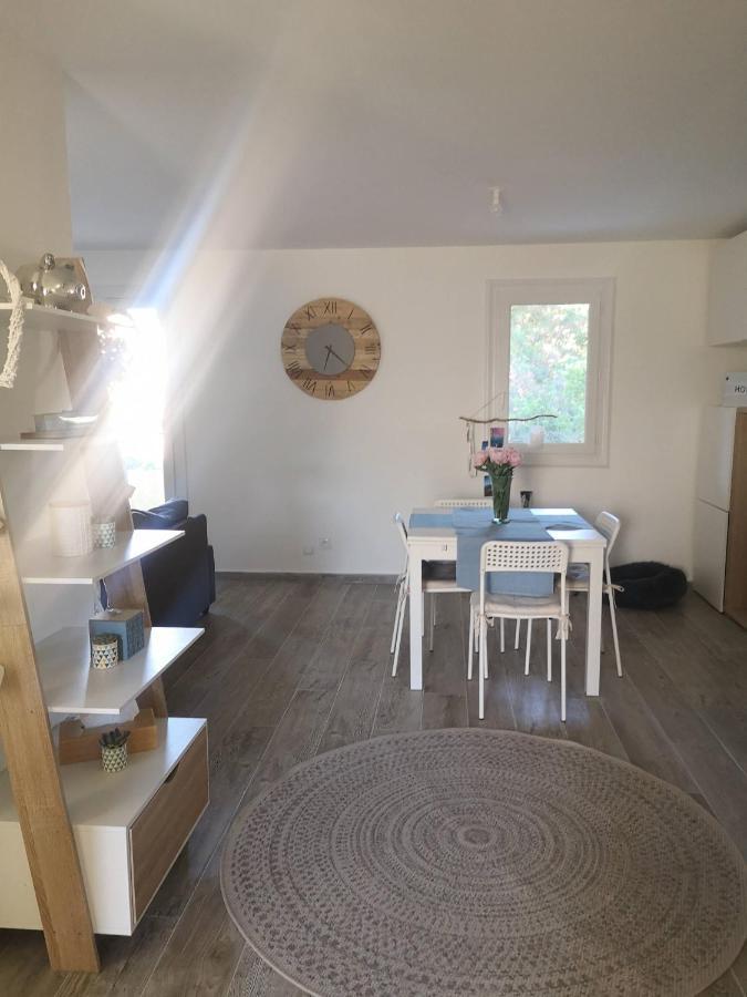 Appartement Proche Mer Avec Terrasse Et Jardin Privatif Hyères Buitenkant foto
