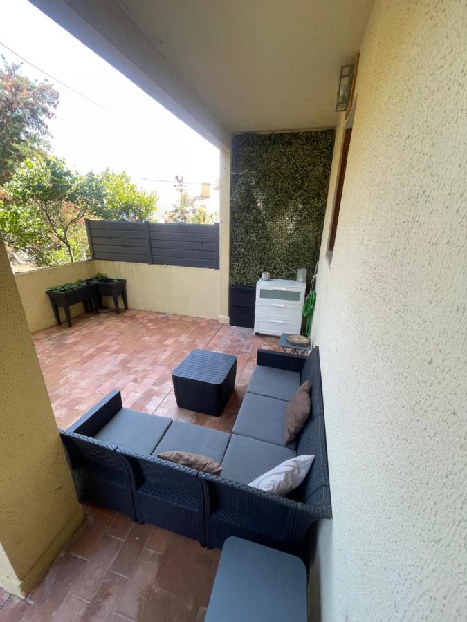 Appartement Proche Mer Avec Terrasse Et Jardin Privatif Hyères Buitenkant foto